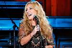 Lee Ann Womack Bio, Age, Songs, Daughters, Net Worth, Husband, Height and Albums