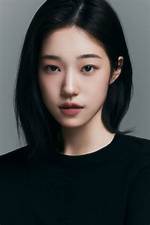 Roh Yoon-Seo Net Worth, Bio, Early Life, Education, Career, Endorsements, Awards, Relationship Status, Scandal, Body Measurements, Social Media